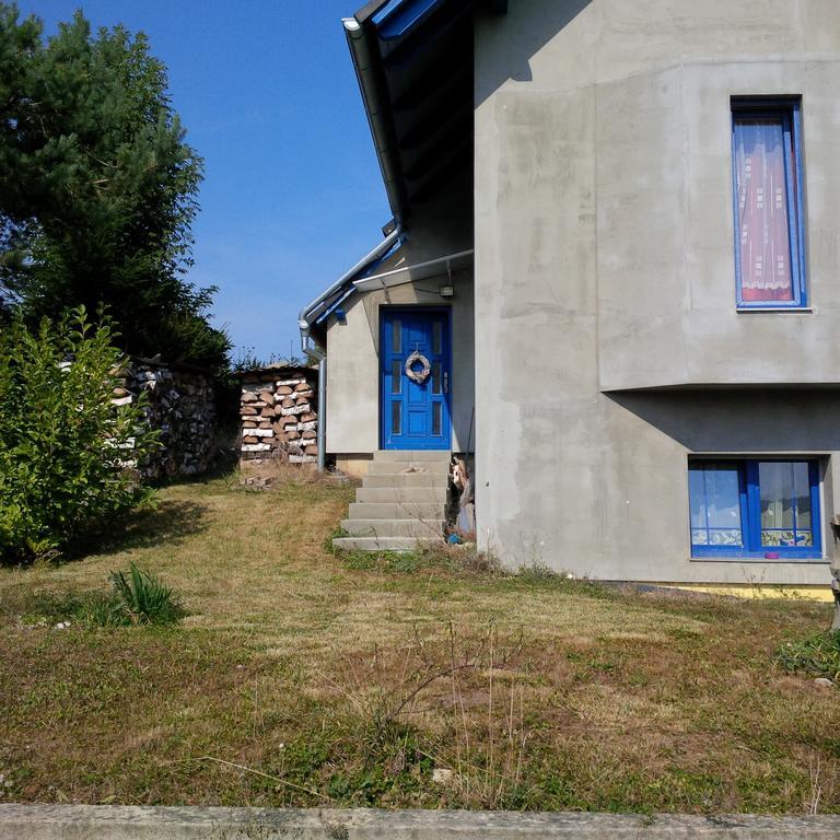 Chata U Rybnika Msecke Zehrovice Exterior foto